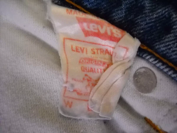 Jeans Levi's 630 Lotto 16